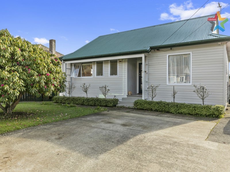 2 Wood Grove, Naenae, Lower Hutt - Carousel 12