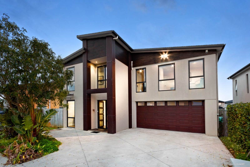 16 Helianthus Avenue, Flat Bush, Auckland - Carousel 1