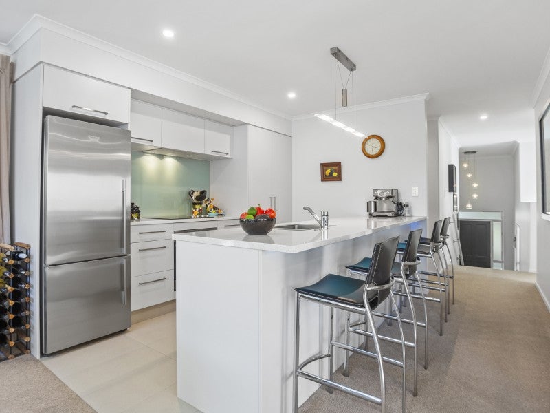 7 Gleneagles Drive, Katikati - Carousel 2