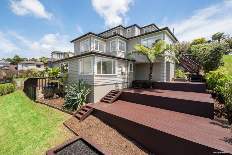 68 Penguin Drive, Murrays Bay, Auckland - Carousel 1