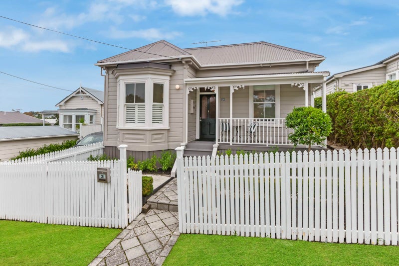 1/26 Patuone Avenue, Devonport, Auckland - Carousel 30