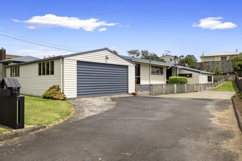 11 Hua Street, Bell Block, New Plymouth - Carousel 1