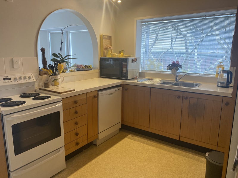 1/16 Waiake Street, Torbay, Auckland - Carousel 2