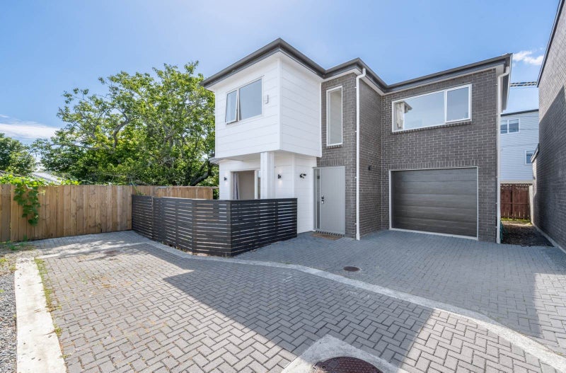 28E Ennismore Road, Mount Albert, Auckland - Carousel 1