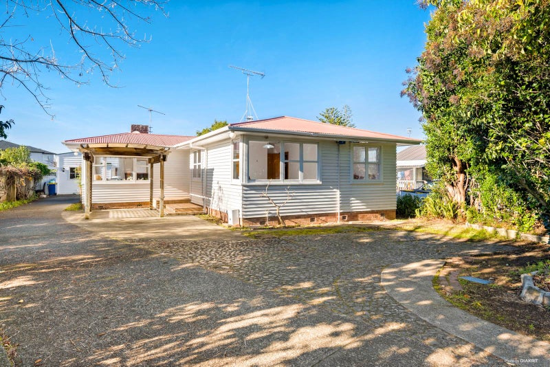 1/56 Northcote Road, Northcote, Auckland - Carousel 2