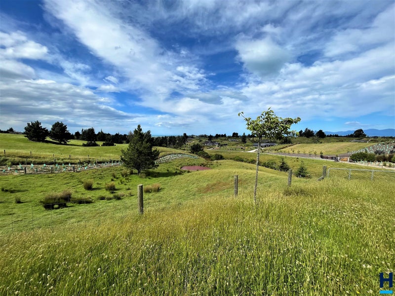 64 Westmere Drive, Tasman, Upper Moutere - Carousel 1