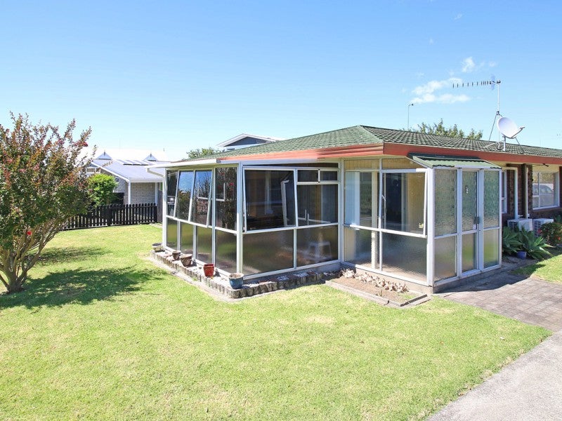 2/58 The Drive, Brookfield, Tauranga - Carousel 1