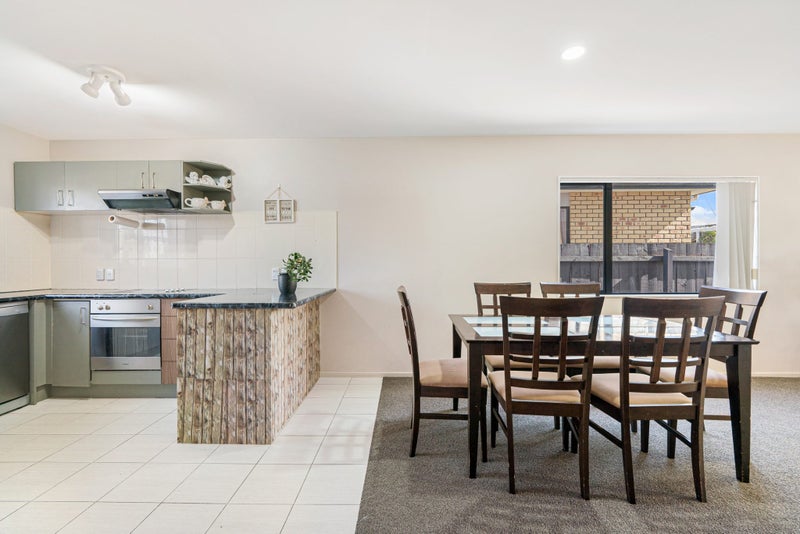 22B Charlenne Close, Ranui, Auckland - Carousel 24