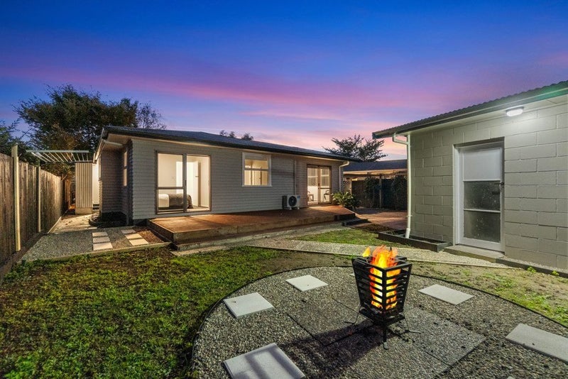 4 Deanwell Avenue, Deanwell, Hamilton - Carousel 1