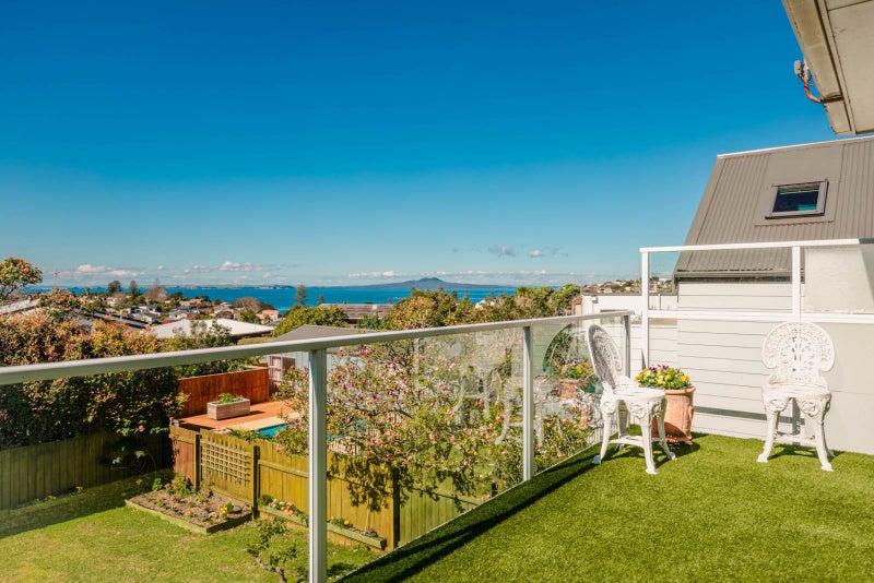 20 Salem Place, Torbay, Auckland - Carousel 2