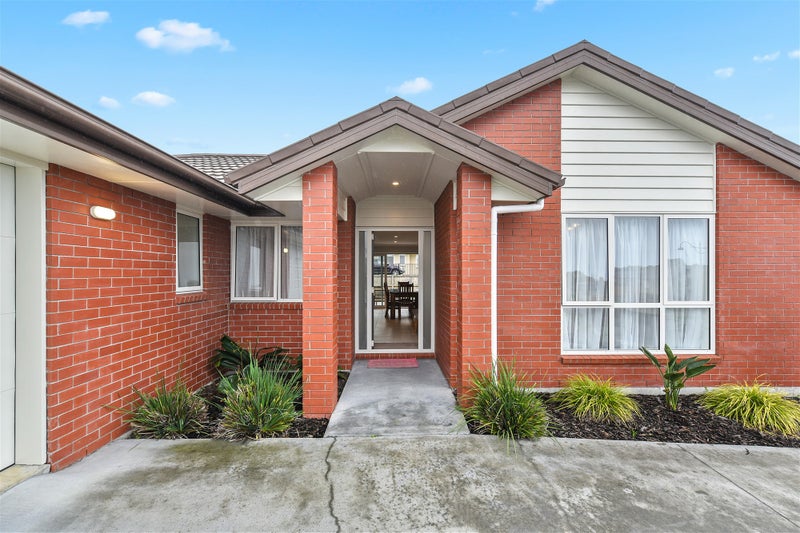 21 Sylvester Crescent, Flagstaff, Hamilton - Carousel 2