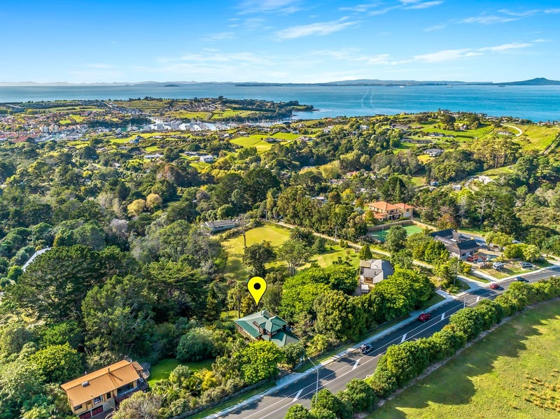 1129A Whangaparaoa Road, Tindalls Beach, Whangaparaoa - Carousel 20