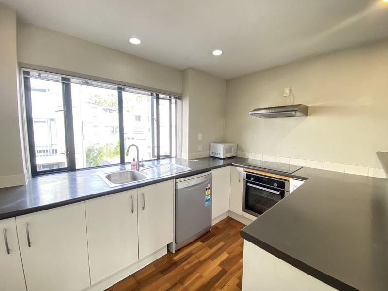 2 Cotesmore Way, Parnell, Auckland - Carousel 2