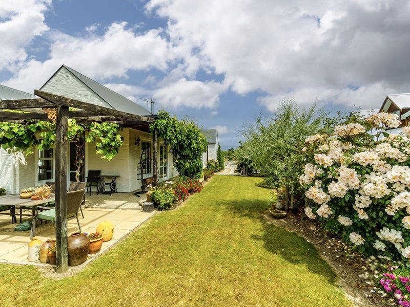 142 Hazlett Street, Clyde, Clyde - Carousel 1