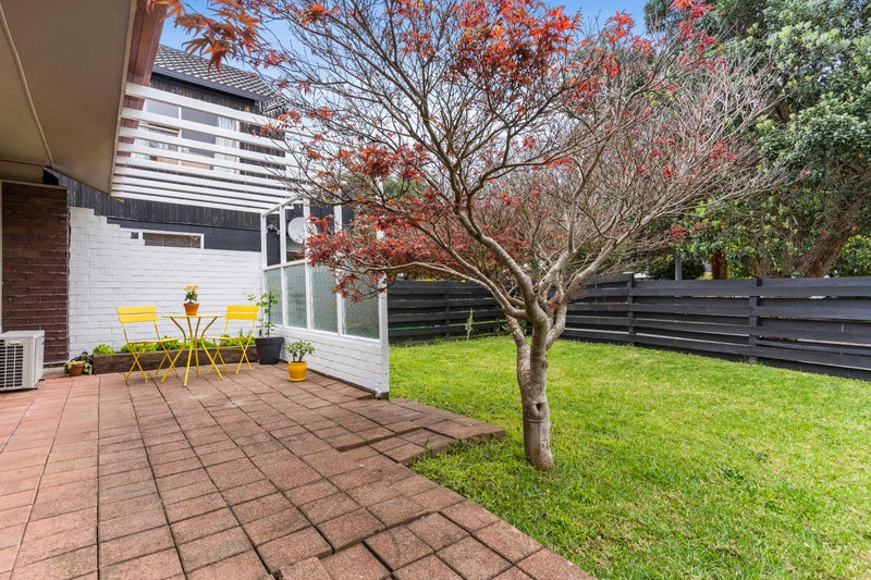 17 Pohutukawa Place, Ellerslie, Auckland - Carousel 21