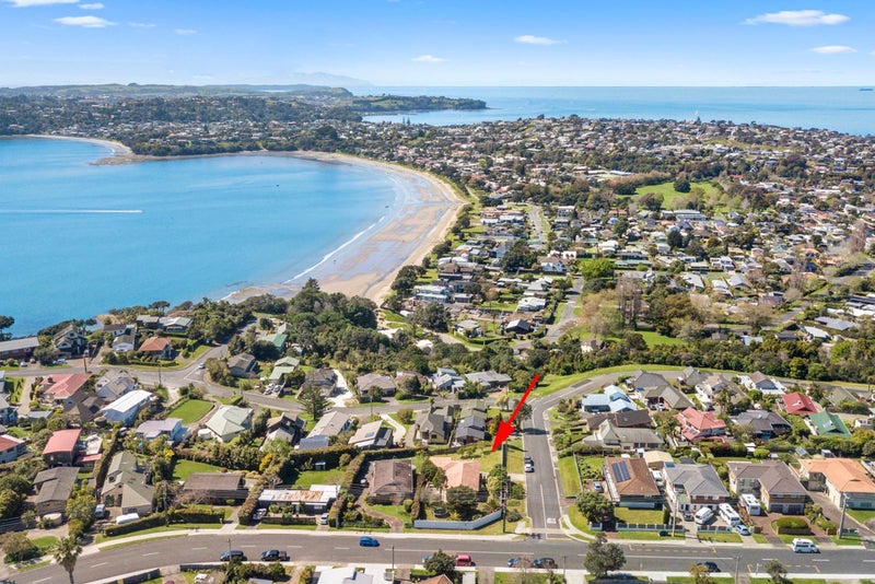 91 Stanmore Bay Road, Stanmore Bay, Whangaparaoa - Carousel 1