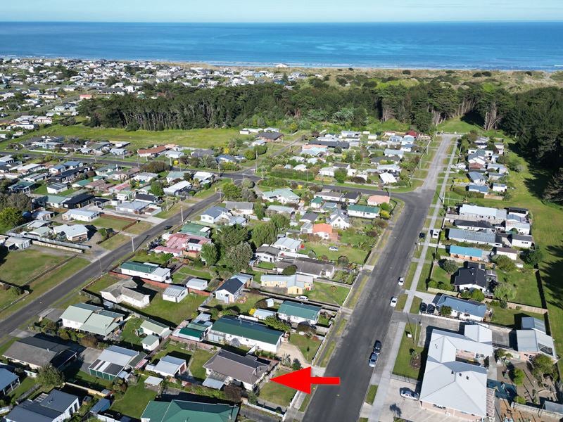20 Cousins Avenue East, Foxton Beach, Foxton - Carousel 22