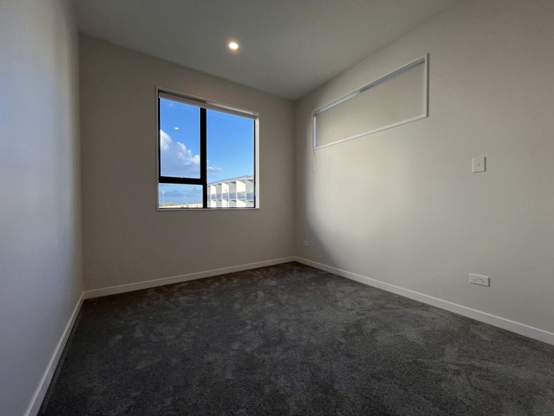 15 Kuaha Road, Massey, Auckland - Carousel 6