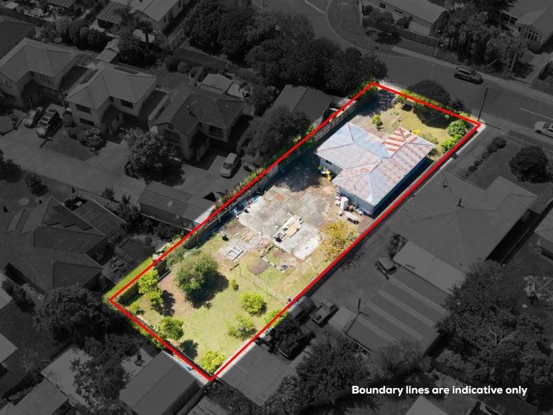 18 Statesman Street, Henderson, Auckland - Carousel 1