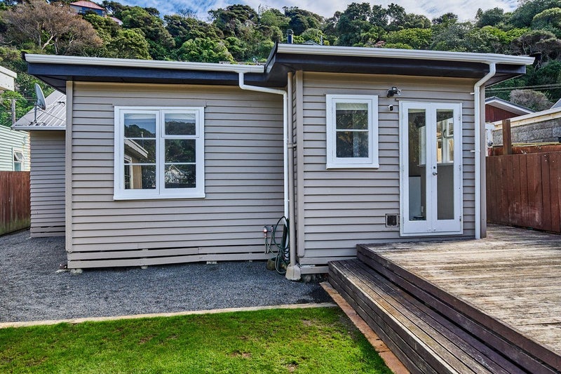 44 Airlie Road, Plimmerton, Porirua - Carousel 1