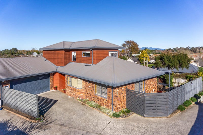 56A Graham Street, Hamilton East, Hamilton - Carousel 1