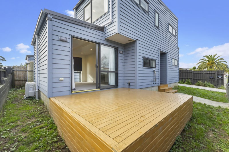 52A Convair Crescent, Mangere, Auckland - Carousel 2