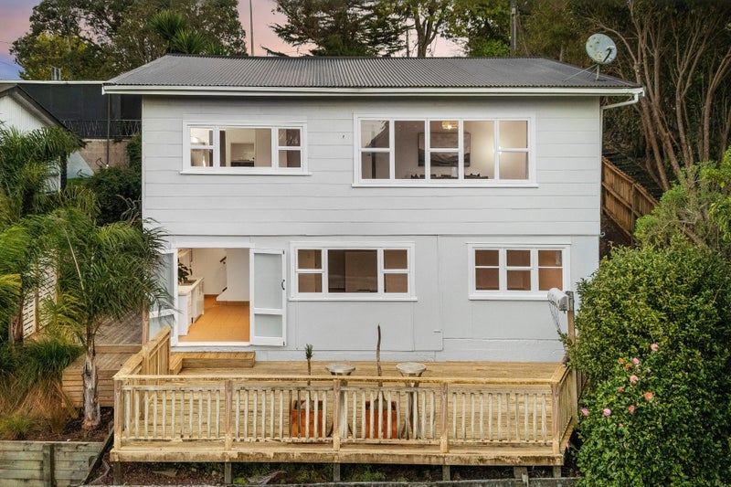 393 Wairau Road, Glenfield, Auckland - Carousel 1