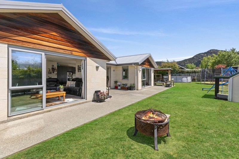 30 Ash Avenue, Albert Town, Wanaka - Carousel 1