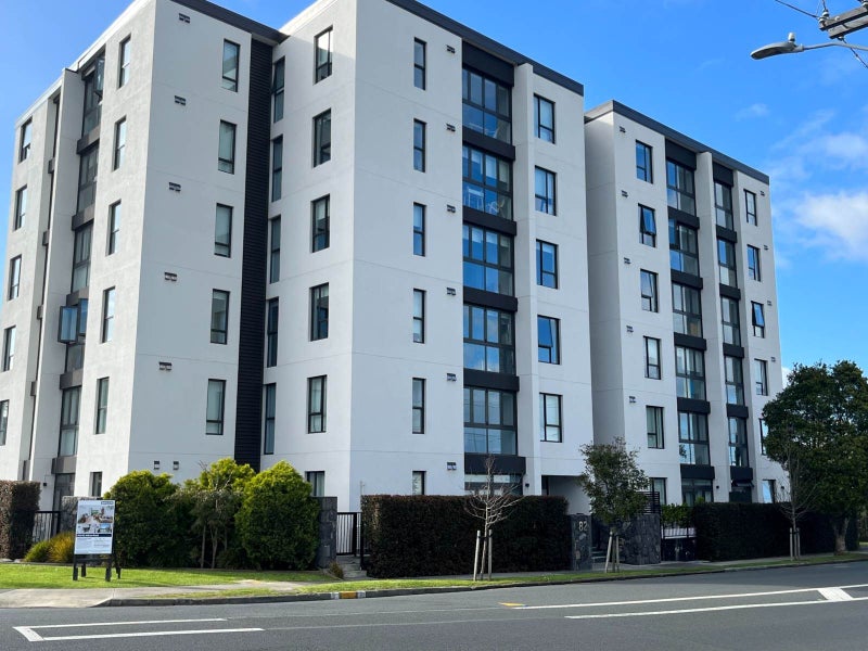401/82 Jellicoe Road, Panmure, Auckland - Carousel 1
