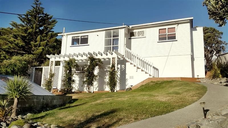 5 Bowes Crescent, Strathmore Park, Wellington - Carousel 2