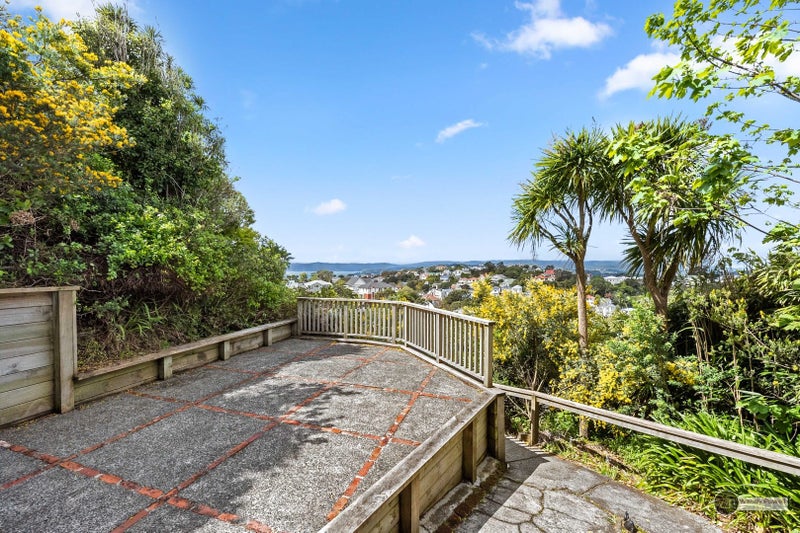 1 Fairview Crescent, Kelburn, Wellington - Carousel 8