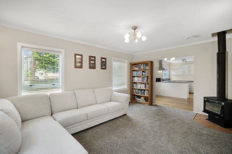34 Wood Street, Wainuiomata, Lower Hutt - Carousel 1
