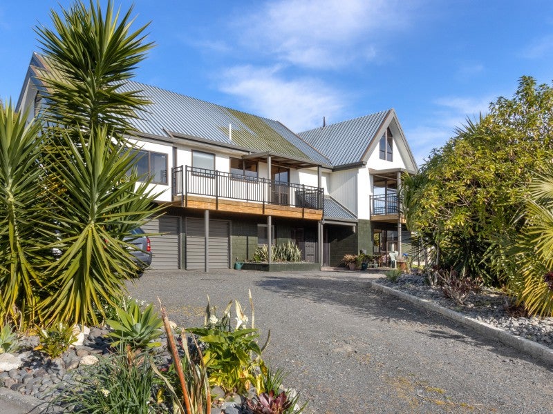20 Leeds Place, Tamatea, Napier - Carousel 1