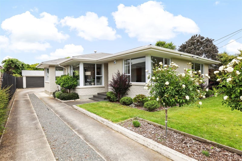 4 Shaftesbury Street, Avonhead, Christchurch - Carousel 1