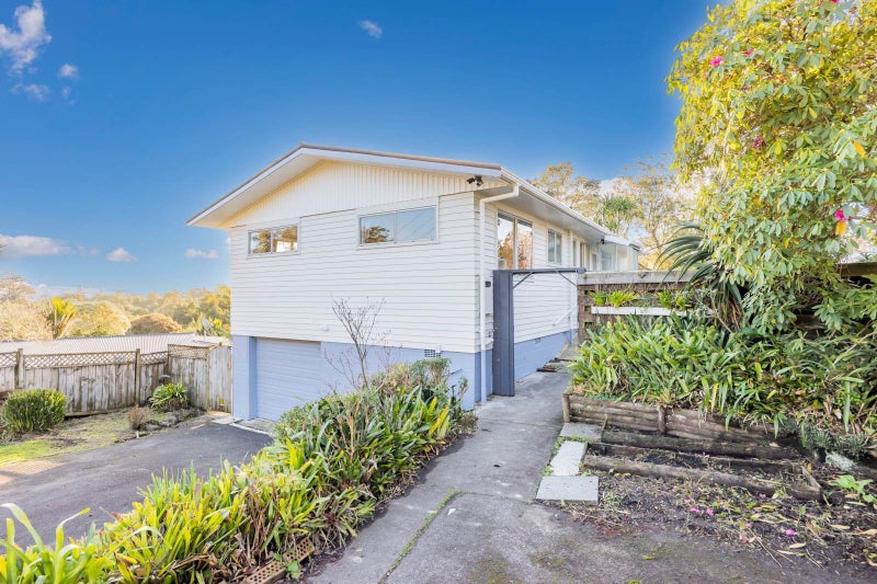 31 Domain Road, Glenfield, Auckland - Carousel 2