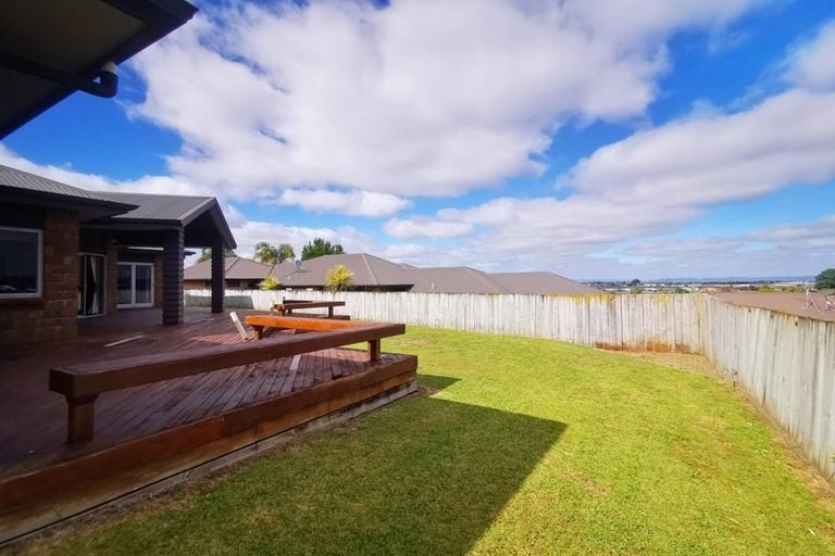 7 Raddington Way, Huntington, Hamilton - Carousel 26