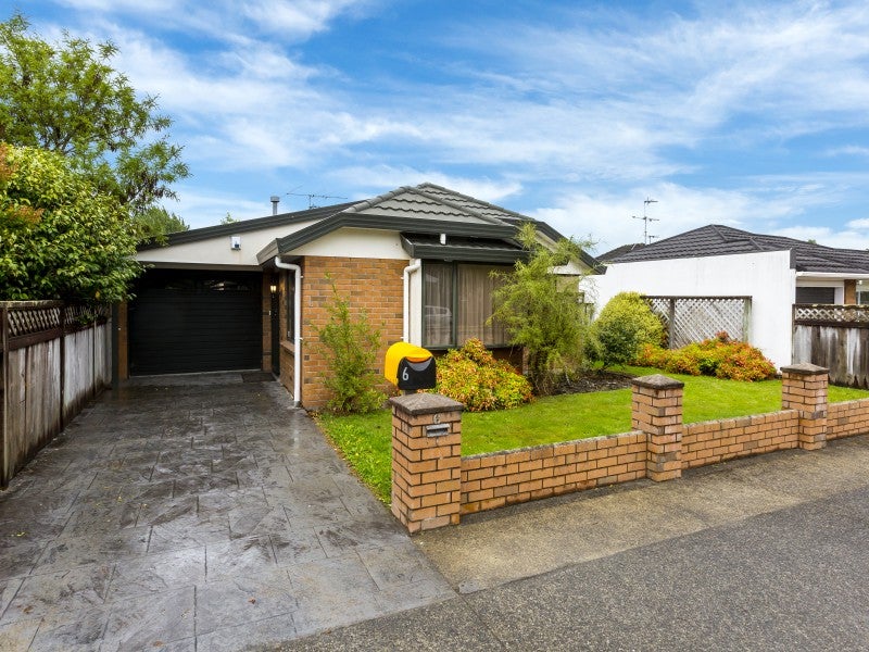 6 Kowhai Avenue, Ebdentown, Upper Hutt - Carousel 2