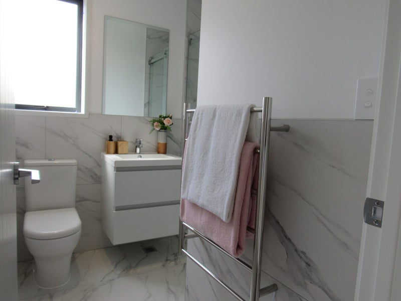 3/4 Arlington Street, Waterview, Auckland - Carousel 9