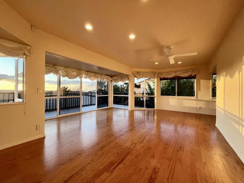 117 Bradbury Road, Botany Downs, Auckland - Carousel 1