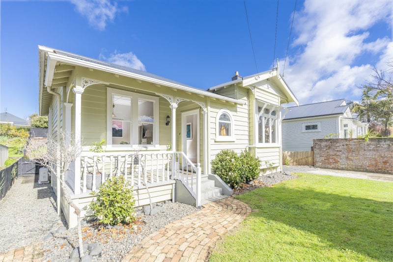 12 Leslie Avenue, Sandringham, Auckland - Carousel 1