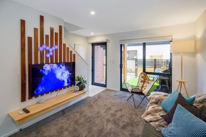 4/12 Biddle Crescent, Taita, Lower Hutt - Carousel 2