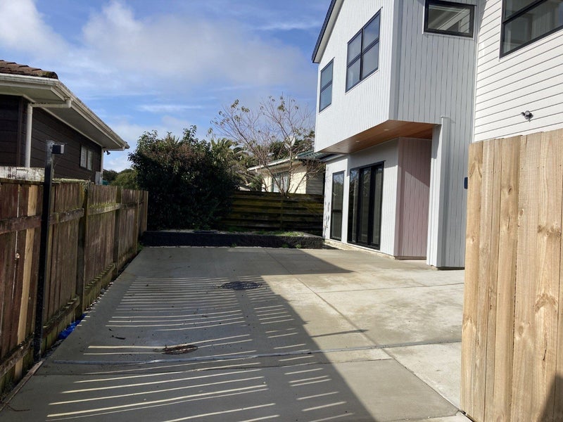 334A Bucklands Beach Road, Bucklands Beach, Auckland - Carousel 2