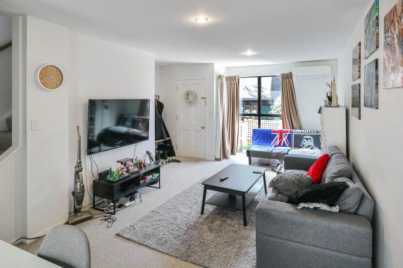 31 Macdonald Crescent, Te Aro, Wellington - Carousel 2