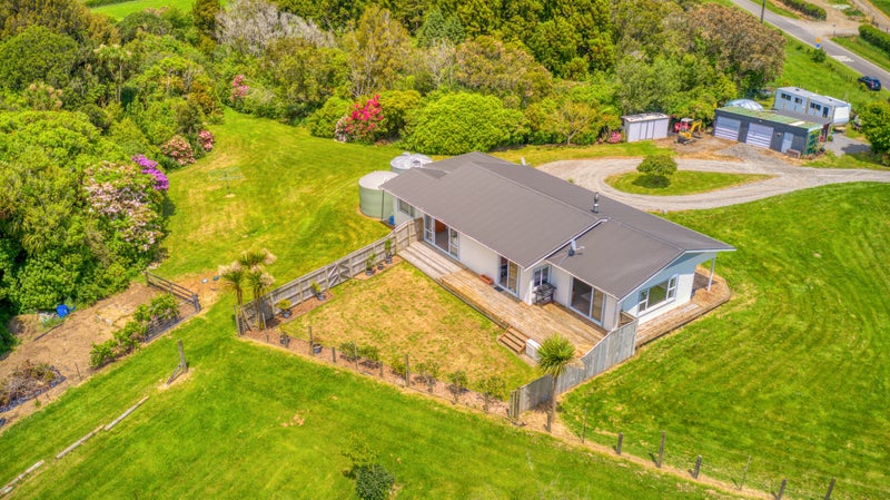239 Radnor Road, Midhirst - Carousel 1