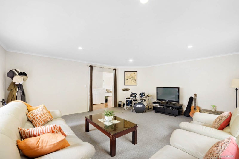 115 Bushlands Park Drive, Albany, Auckland - Carousel 2