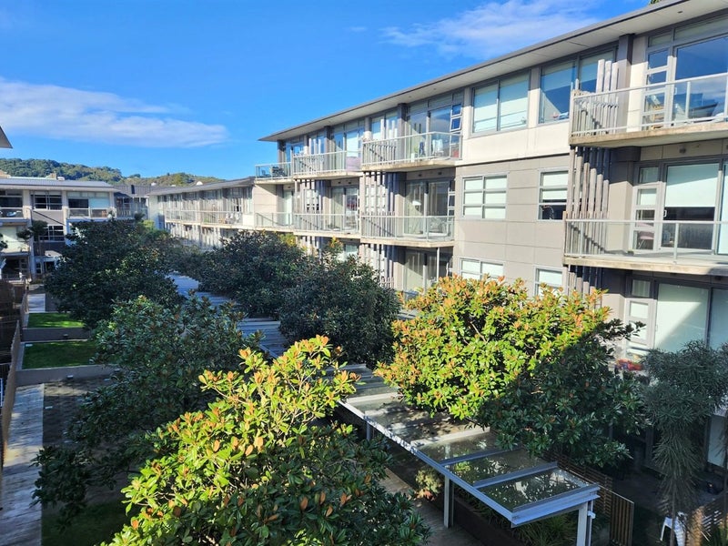 W104/28 Torrens Terrace, Mount Cook, Wellington - Carousel 2