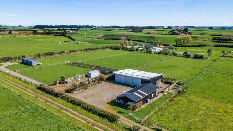 294 Austin Road, Normanby, Hawera - Carousel 32