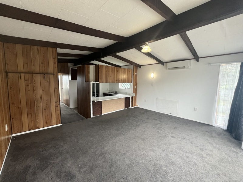 2 Mervyn Place, Plimmerton, Porirua - Carousel 2