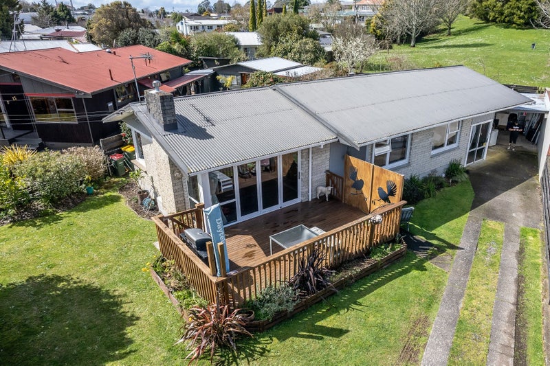 17 MacMurdo Avenue, Glenview, Hamilton - Carousel 2