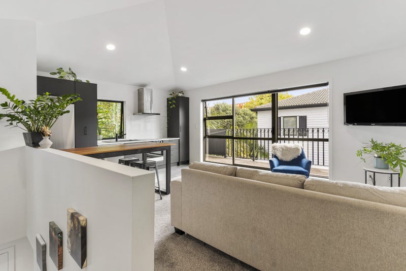 1/42 St Benedicts Street, Newton, Auckland - Carousel 1